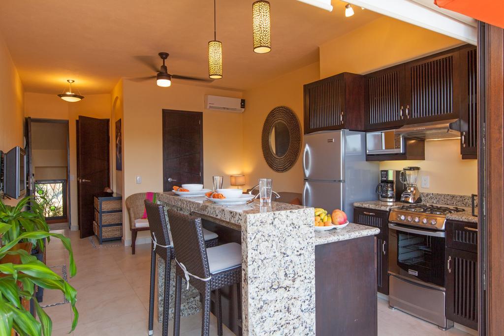 Beach Break Suites ซายูลิตา ภายนอก รูปภาพ