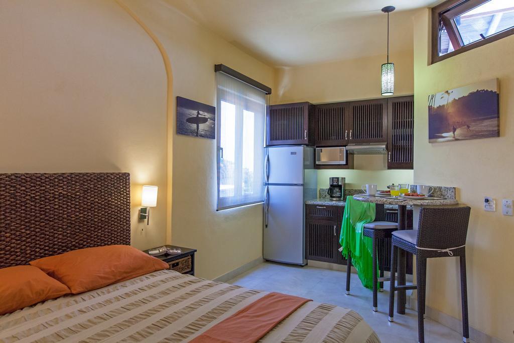 Beach Break Suites ซายูลิตา ภายนอก รูปภาพ